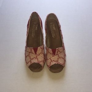 TOMS size 8 heals